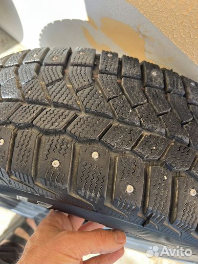 Viatti Bosco Nordico V-523 205/60 R16 92T