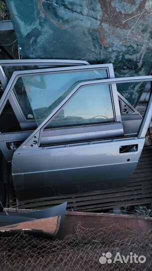 Двери на Альфа Ромео 75