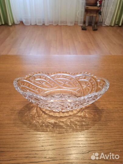 Хрустальная ваза