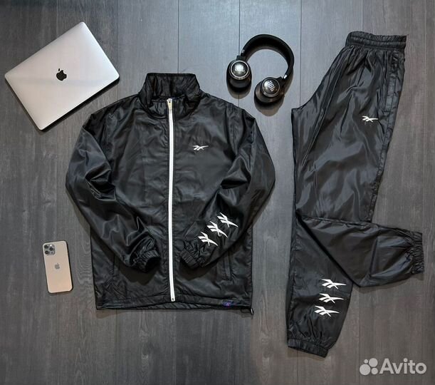 Костюм спортивный Reebok