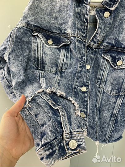 Джинсовая куртка женская рваная (44-46)
