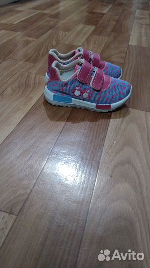 Кроссовки для девочки