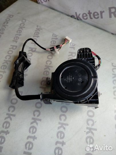 Механизм открытия багажника Nissan Fuga 2006