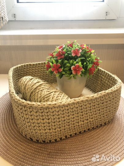 Корзина вязаная