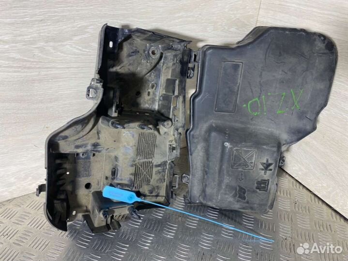 Короб предохранителей Citroen C5 2