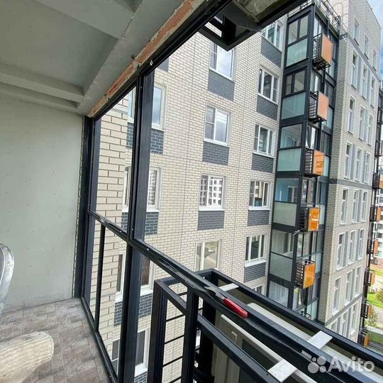 Пластиковые окна на балкон Остекление