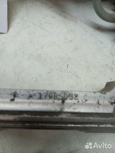 Топливная рейка Pontiac Firebird 305