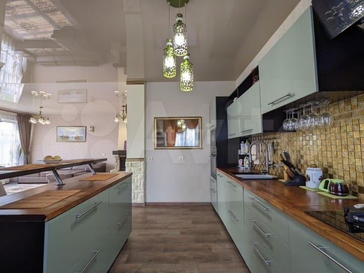 Коттедж 166 м² на участке 9,7 сот.