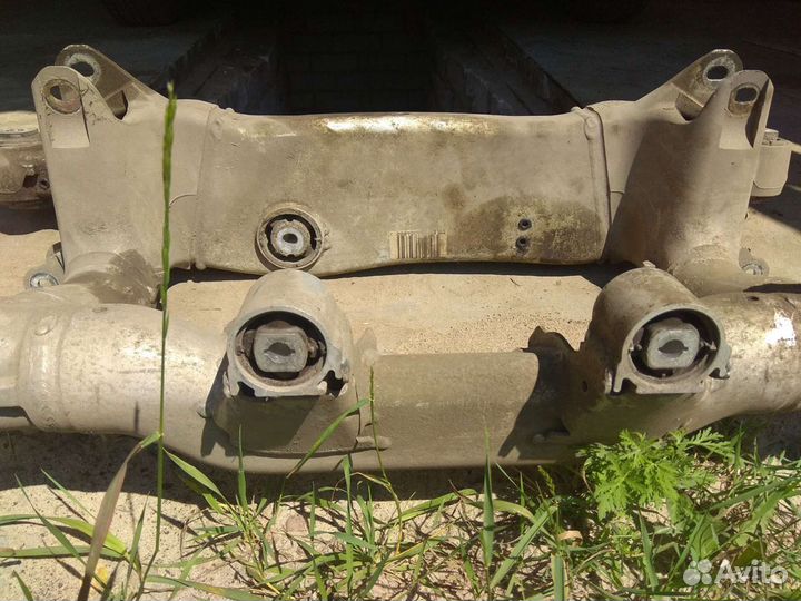 Задний подрамник BMW e60, e61