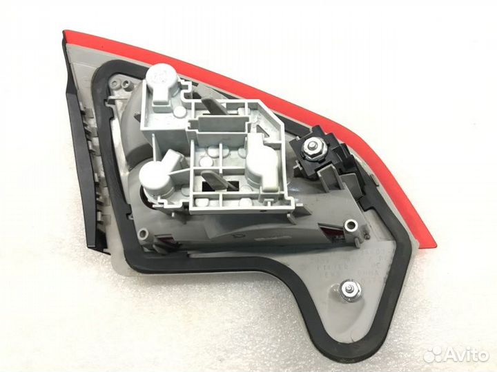 Фонарь крышки багажника задний правый Ford Mondeo