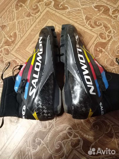 Лыжные ботинки