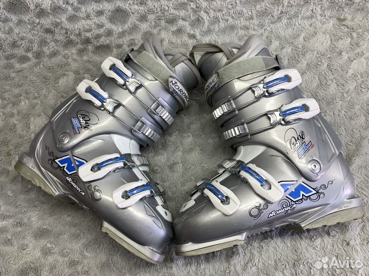 Горнолыжные ботинки 25см nordica One 45