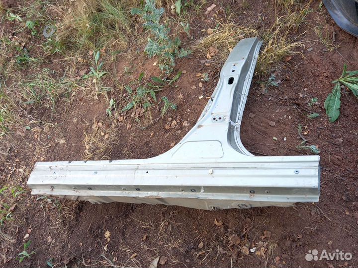 Порог со стойкой левый nissan almera g15