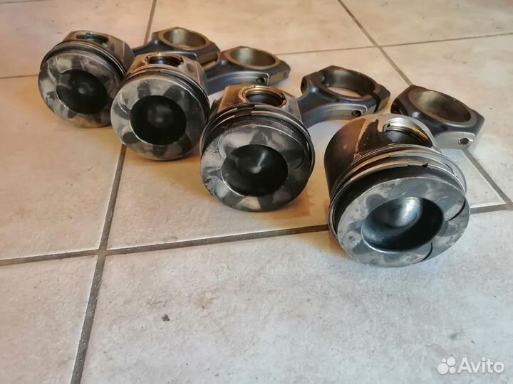 Поршень с шатуном OM651 Мерседес