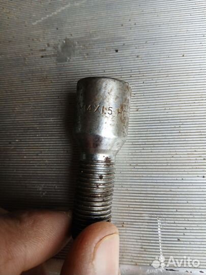 Болты на volkswagen polo