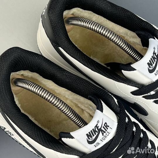 Кроссовки Nike Air Force 1 зима с мехом
