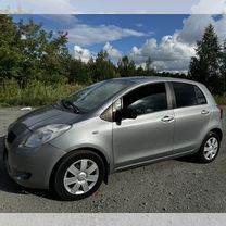 Toyota Yaris 1.3 MT, 2006, 264 000 км, с пробегом, цена 357 000 руб.