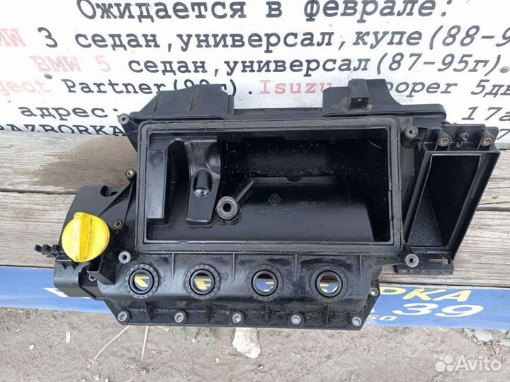 Renault Twingo 2000г Клапанная крышка 1.2