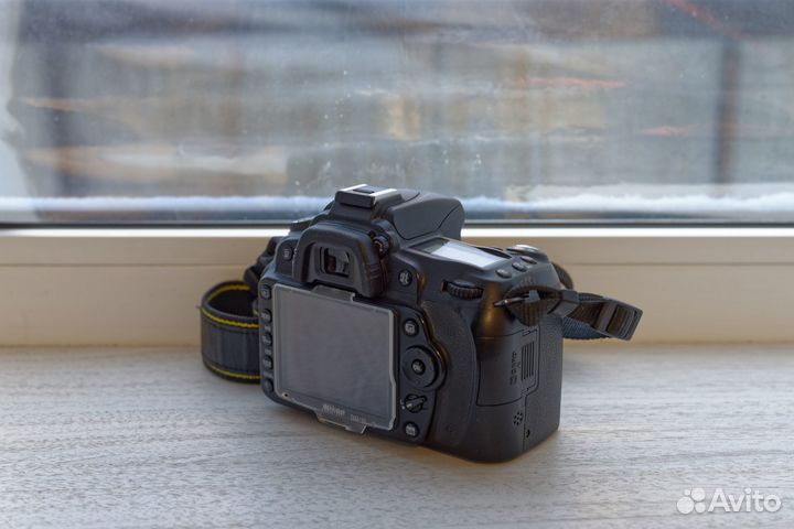 Nikon D90 забронировано