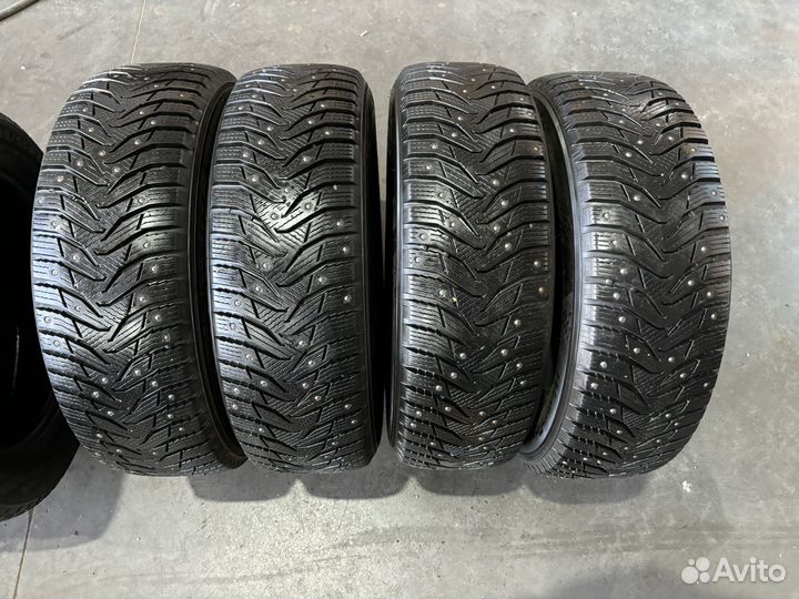 Kumho WinterCraft SUV Ice WS31 215/70 R16 100T