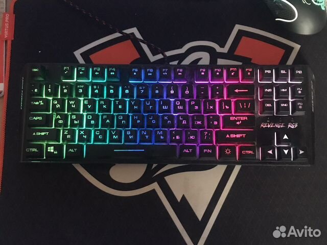 Игровая клавиатура revenge RGB купить в Строителе | Электроника | Авито