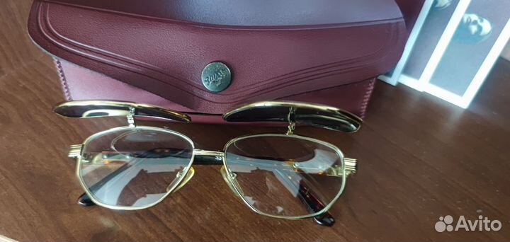 Солнцезащитные очки