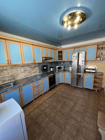 Дом 278 м² на участке 13 сот.