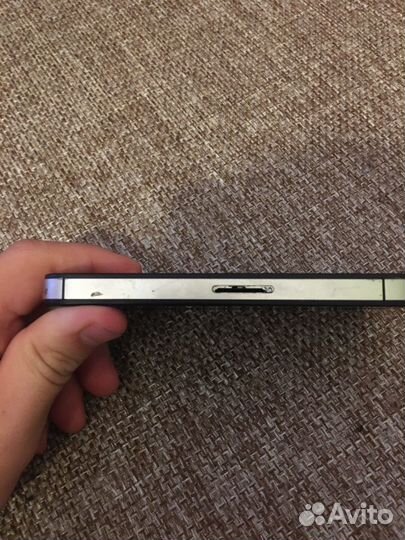iPhone 4S, 16 ГБ