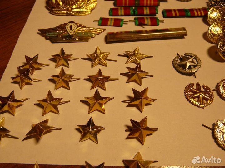 Военные кокарды, эмблемы, погоны и т.д