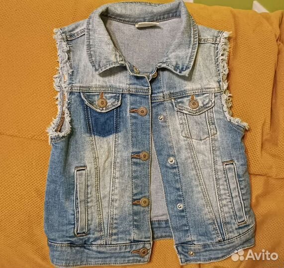 Жилет Zara джинсовый на девочку 116