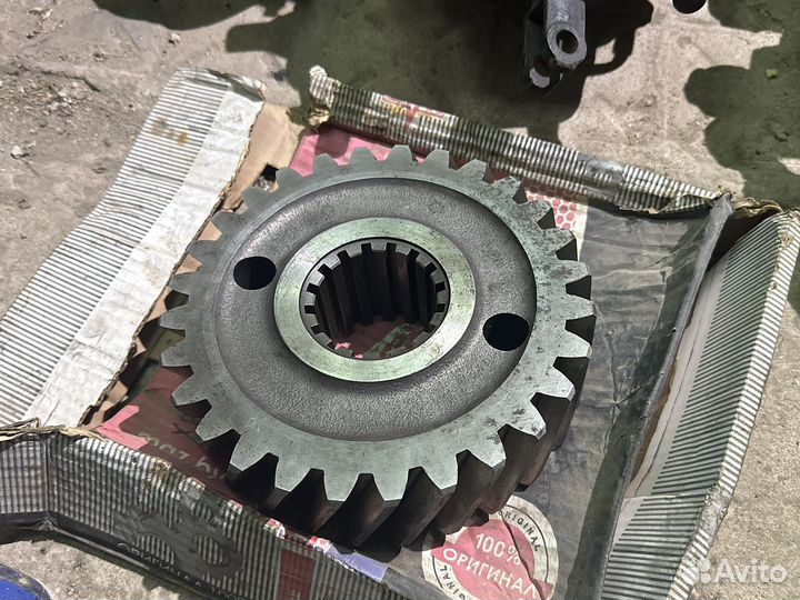 Шестерня ведомая среднего редуктора маз 6303