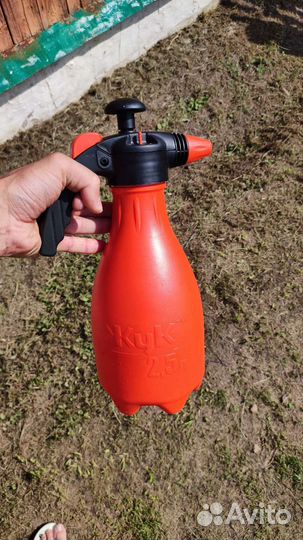 Опрыскиватель жук 2,5 литра