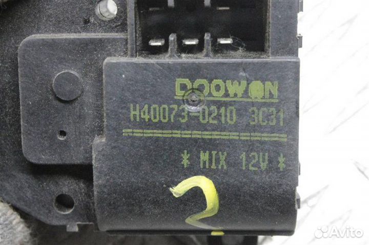 Моторчик заслонки печки Hyundai Elantra 3 XD 1.6