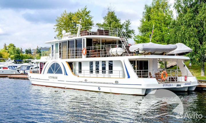 Аренда премиум яхты-катамарана до 20 человек