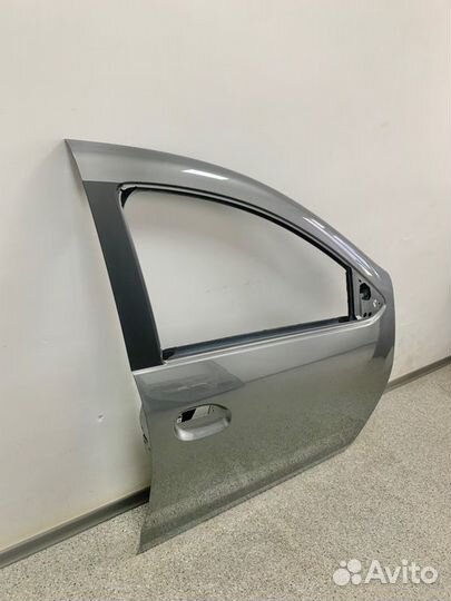 Дверь боковая передняя правая Renault Duster 2