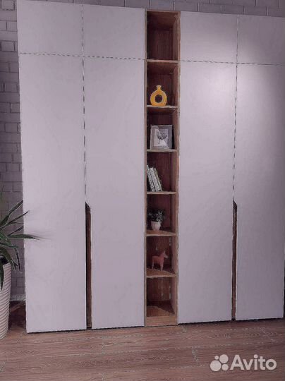 Элегантный и вместительный шкаф