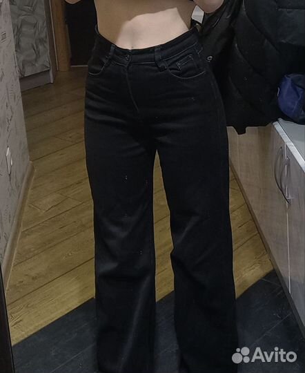 Джинсы чёрные, трубы, широкие