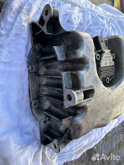 Маслянный поддон Volkswagen Transporter t5