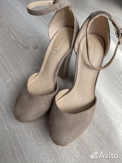 Туфли Bershka 36 размер женские