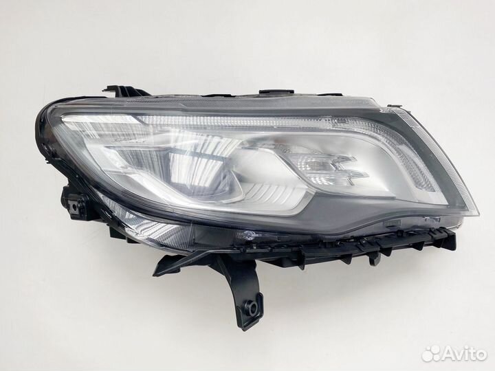 Фара правая Geely Atlas
