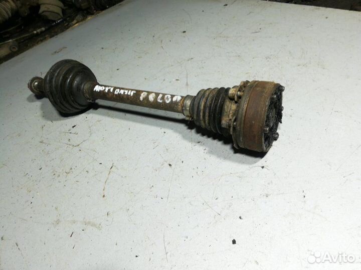 Привод левый Volkswagen Polo 3 1.0 ALL 1999