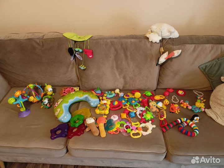 Погремушки,грызунки, развивающие игрушки от 0+