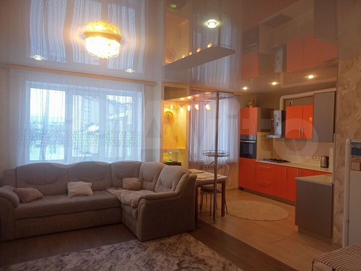 2-к. квартира, 54 м², 3/3 эт.