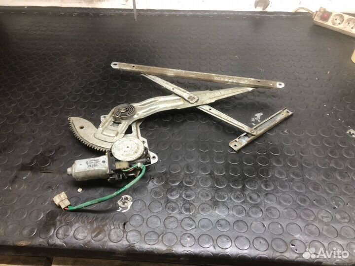 Стеклоподъемнный механизм передний R Pajero Sport1