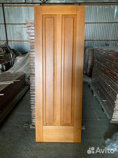 Двери из массива(бук)