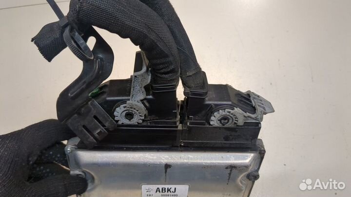 Блок управления двигателем Opel Astra J, 2012