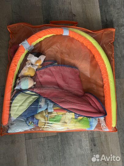 Развивающий коврик