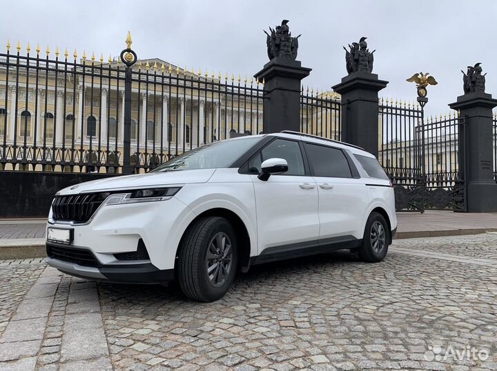 Пассажирские и грузовые перевозки, минивэн