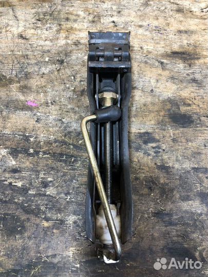 Домкрат штатный VW Polo, Lupo, Arosa Арт. 77356