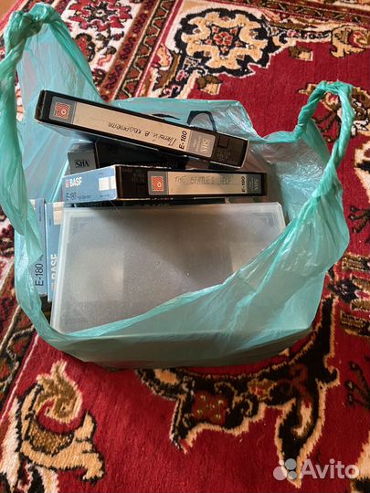 Видеокассеты новые и старые